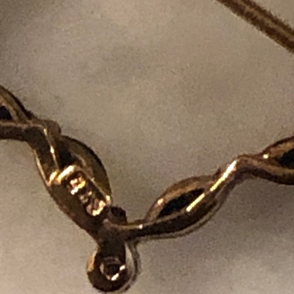 Vintage Sapphire and Diamond Pin - Picture 4 of 5